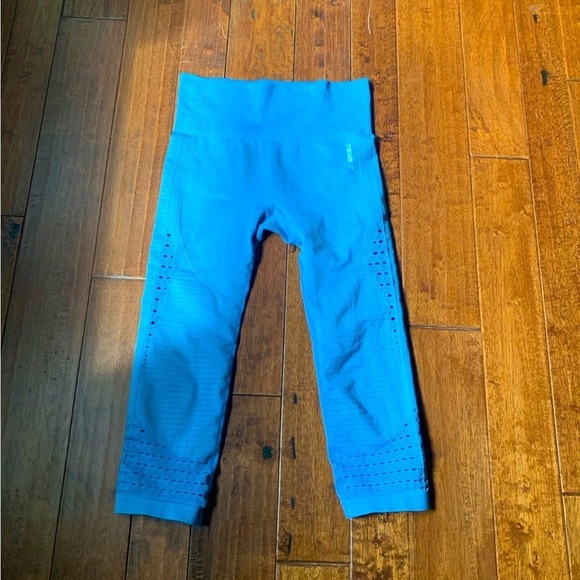Gymshark Pants - Gymshark Blue Energy Seamless Cropped Legging High Rise Contour Size S